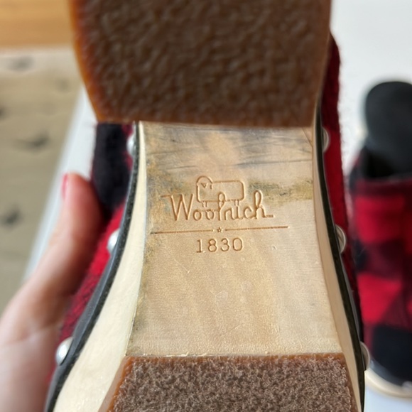 Woolrich Buffalo Plaid Clogs - Picture 3 of 3